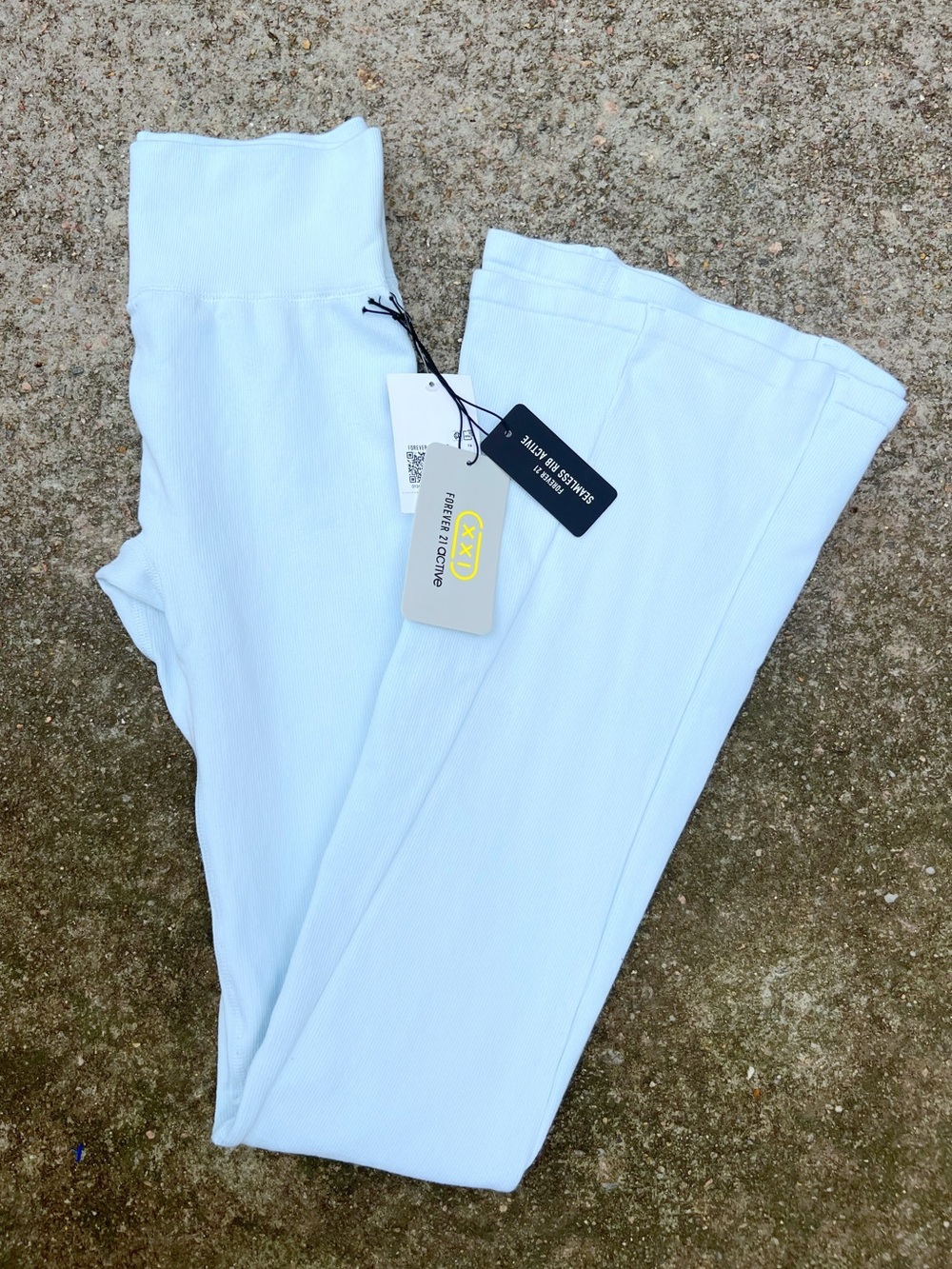 NWT Forever 21 Active Seamless Rib Flare Leggings Baby Blue Size M